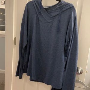 Athletic works hooded long sleeve shirt